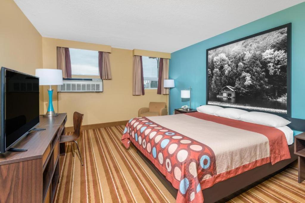 Super 8 By Wyndham *