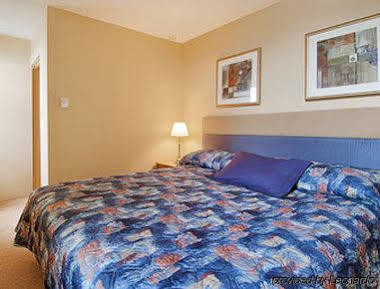 Super 8 By Wyndham * Thunder Bay