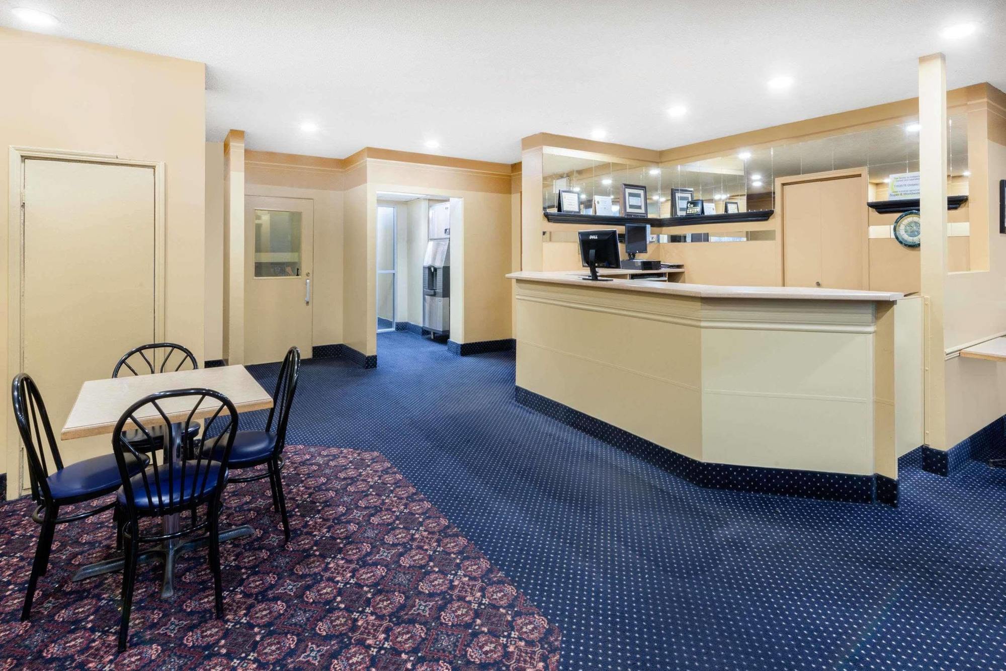 Super 8 By Wyndham Motel Thunder Bay